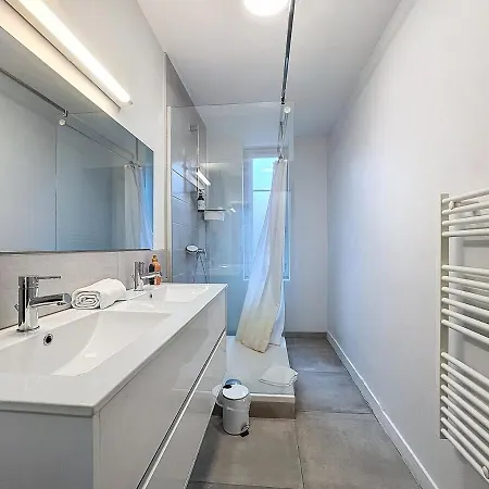 Apartmán Neuf, 4 ,spacieux Tv-wifi *